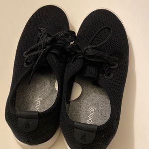 Allbirds Black Skippers